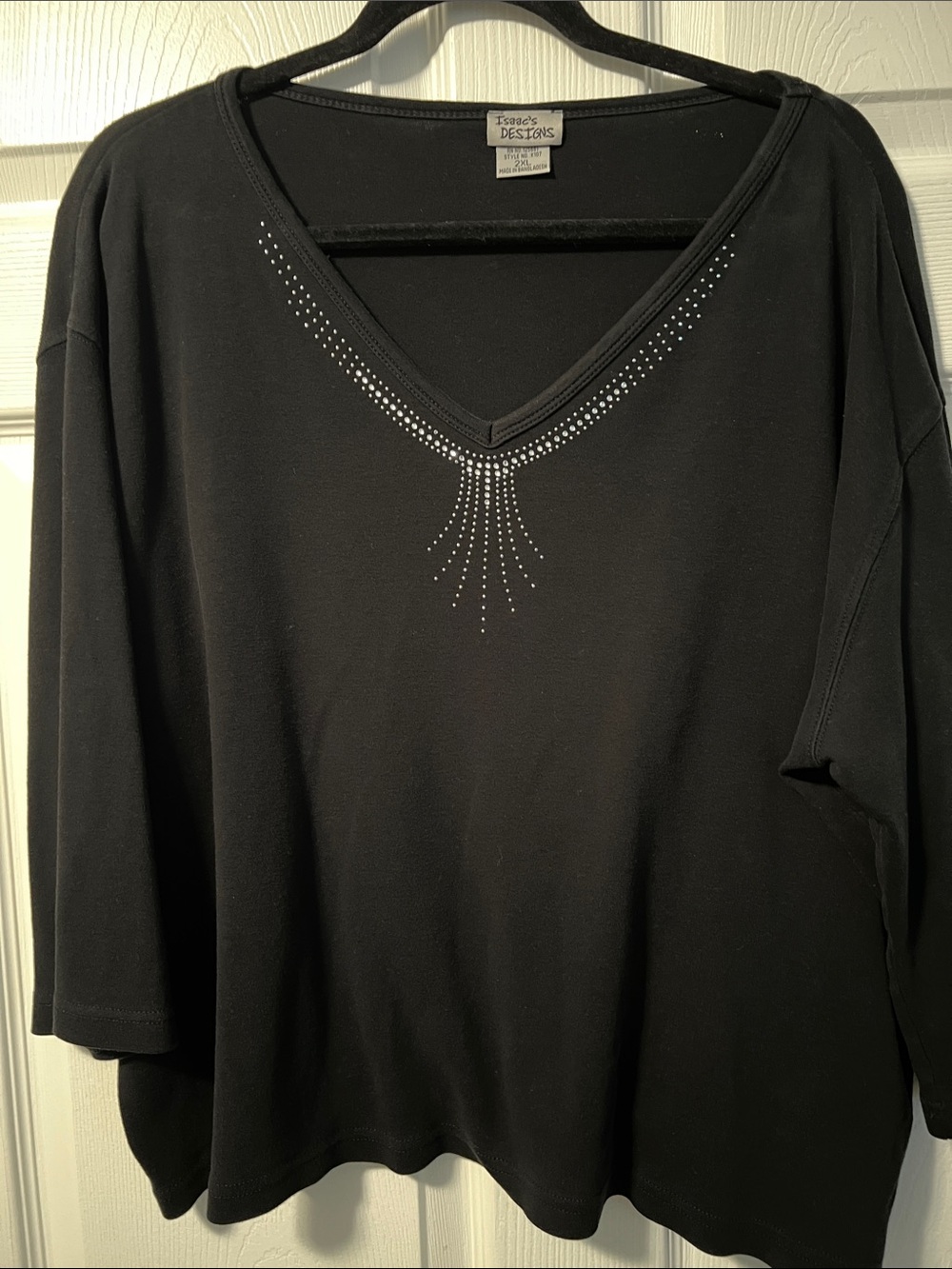 Isaac’s Designs Black V-Neck Rhinestone Pullover 3/4 sleeve